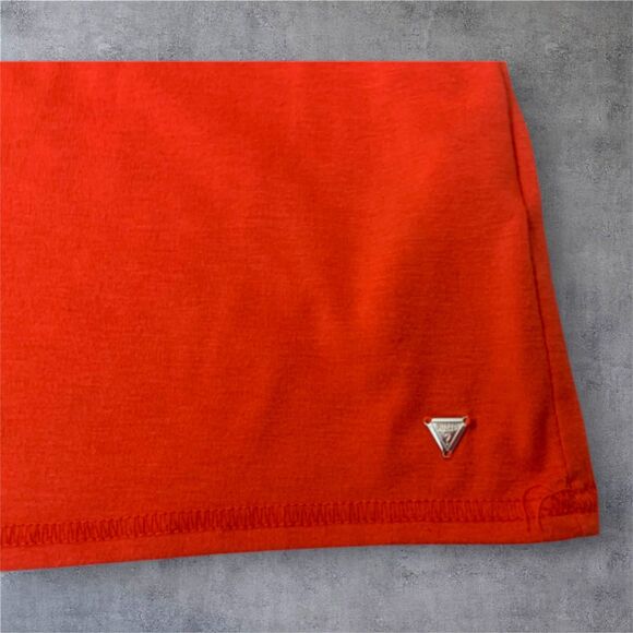 GUESS Off-Shoulder Fitted Tee – Bright Orange/Red Stretch Top - Size XL - NWOT - Picture 3 of 5